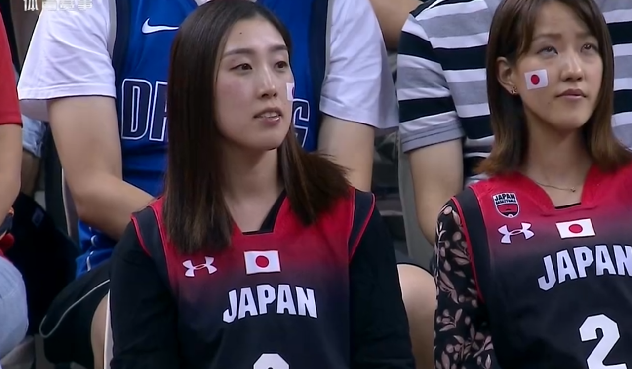 爱游戏官方入口-日本男篮绝地反击尼克斯，巴恩斯一己之力扛起全队