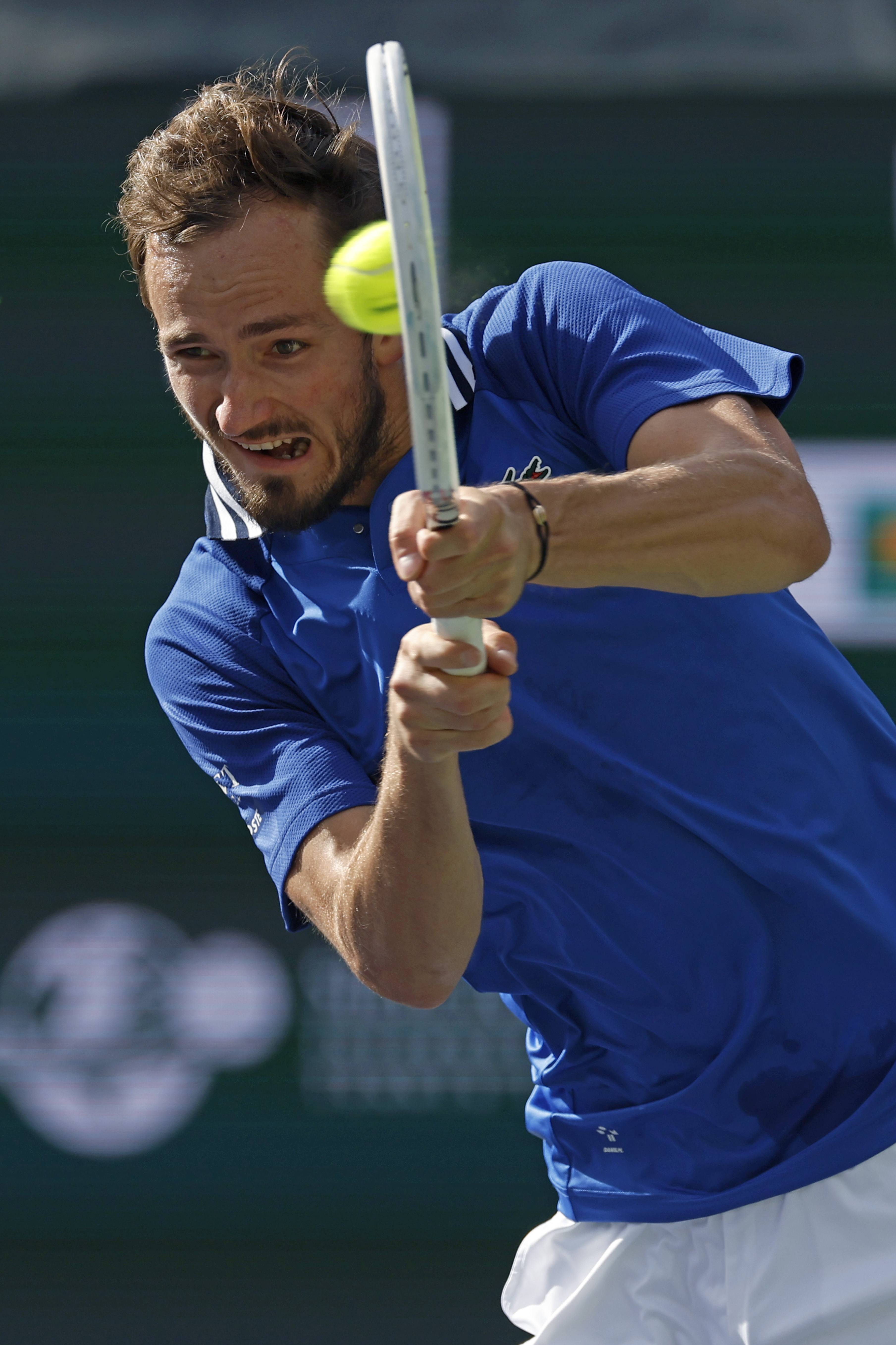 爱游戏官网-欧洲网球队血洗西班牙网球队，梅德韦杰夫关键制胜