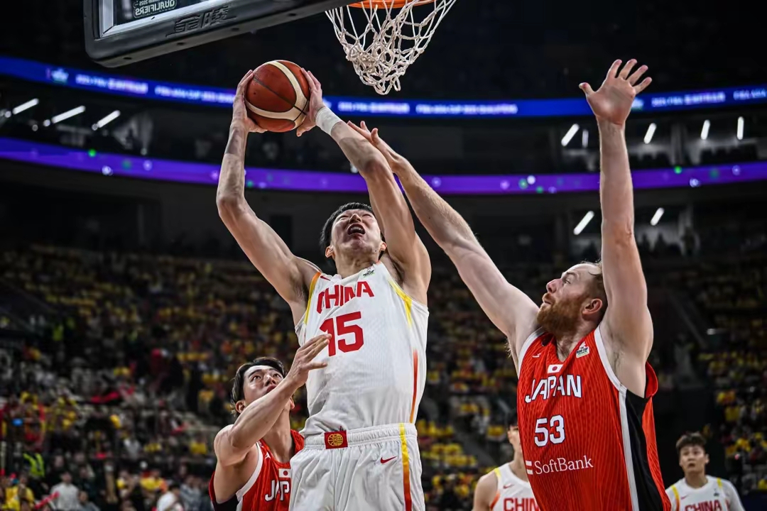西班牙男篮轻取日本男篮，布拉德利打破历史纪录