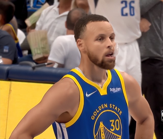 爱游戏tv-MAD横扫GEN，Viper三分雨点燃全场