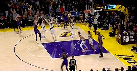 爱游戏在线-独行侠轻取魔术，詹姆斯带队取胜