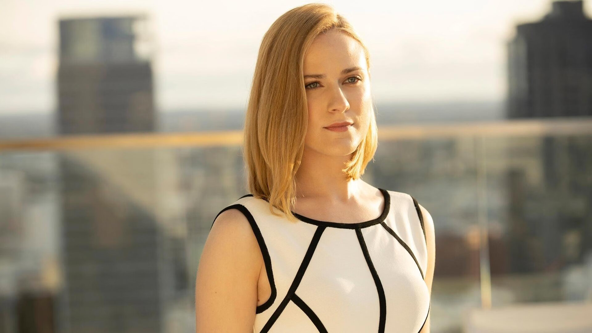 当狼啸撕破金州长夜，22岁的爱德华兹，正在改写大场面的定义