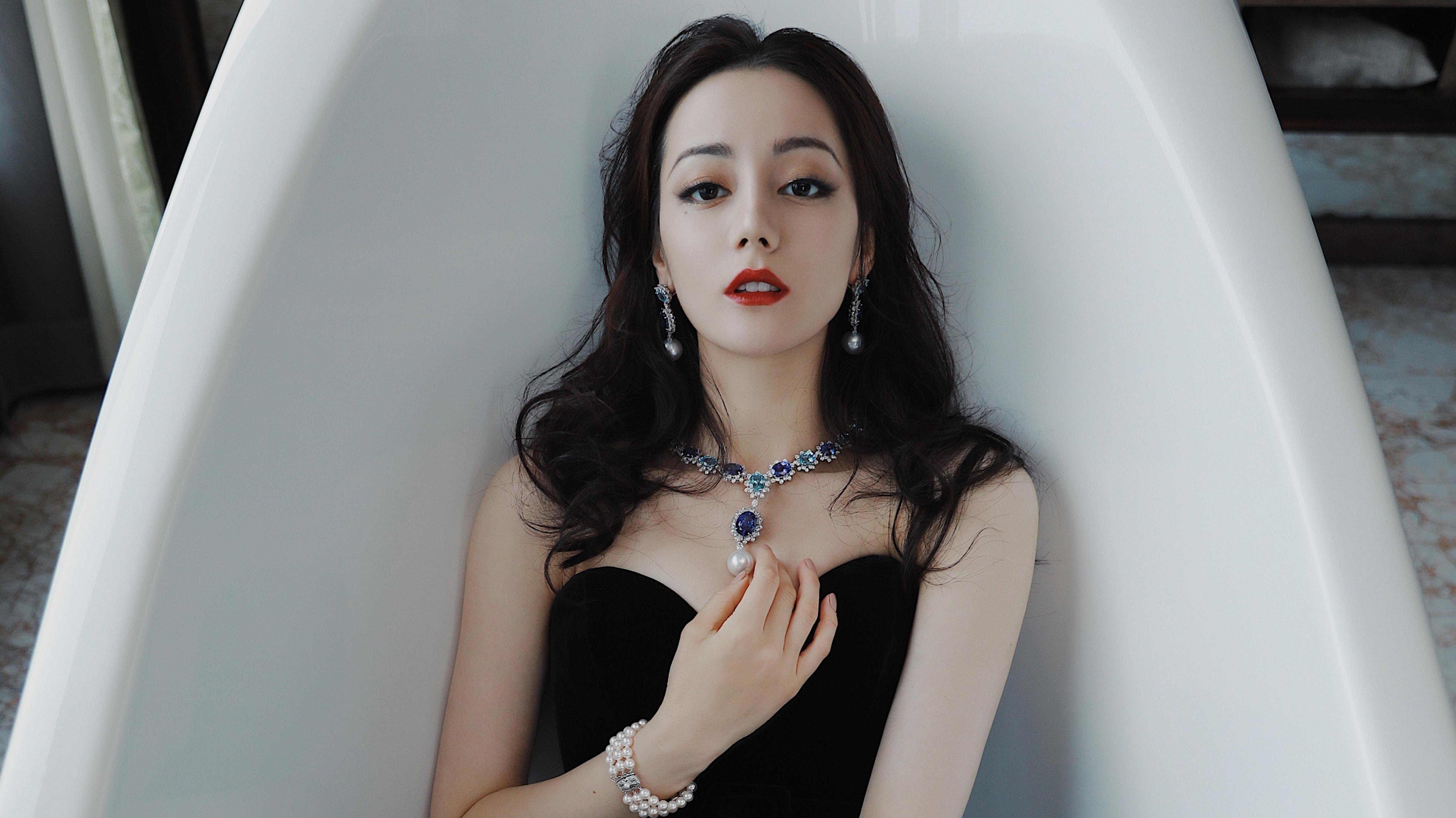 休斯顿黎明，西亚卡姆闪光撕裂华盛顿夜空