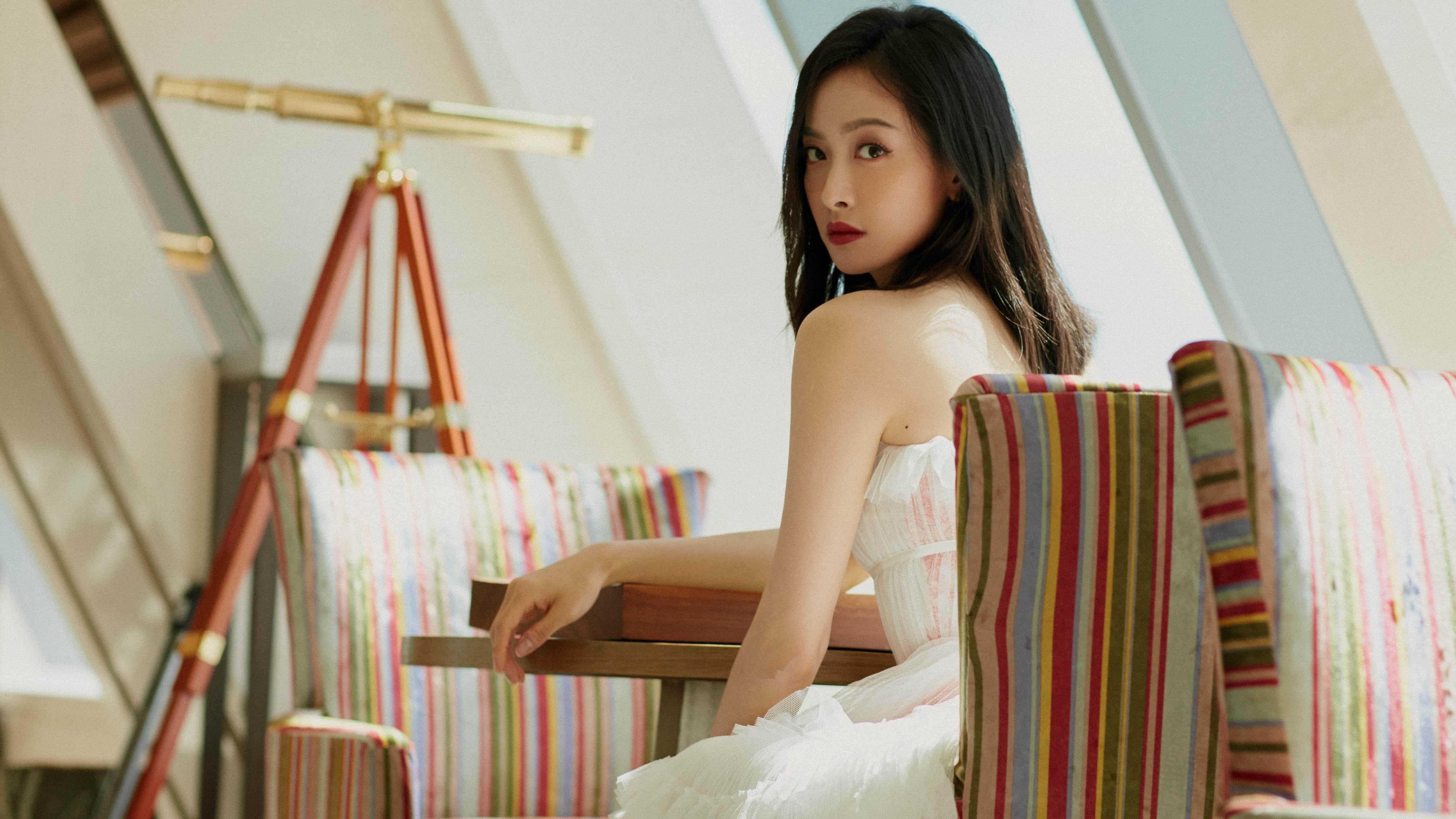 核心思路,将唯一性体现在完美复仇、宿命终结与巨星封神三重维度上。这场比赛不仅是一场小组赛,更是厄瓜多尔对历史宿命的终结,以及内马尔在绝境中完成国家队使命的孤胆英雄史诗
